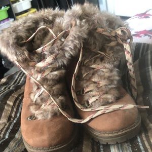 Universal thread boots